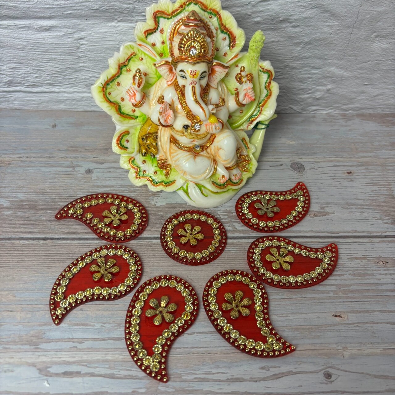 Acrylic Rangoli Set Indian Traditional Handmade Reusable Paisley Design Rangoli Diwali Navratri Home Temple Decor Floor Table Decoration - Deepawali Wedding Housewarming Gift (6.5 Inches)